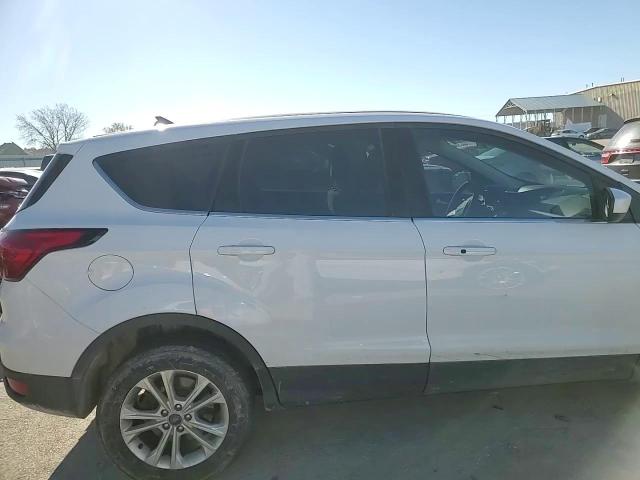 2019 Ford Escape - Image 11