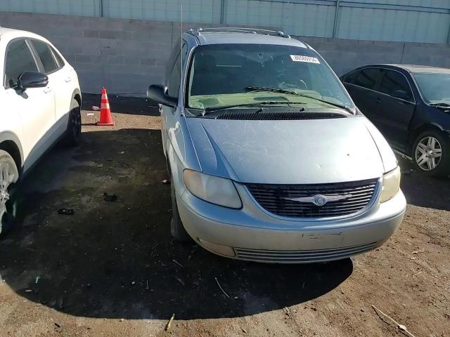 2003 Chrysler Town & Country - Image 12