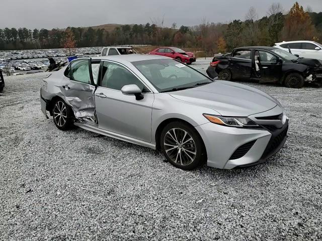2018 Toyota Camry - Image 11