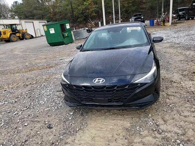 2023 Hyundai Elantra - Image 11