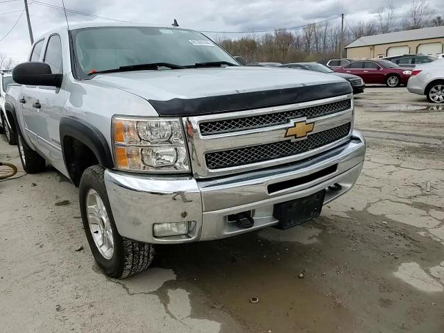 2012 Chevrolet Silverado - Image 13