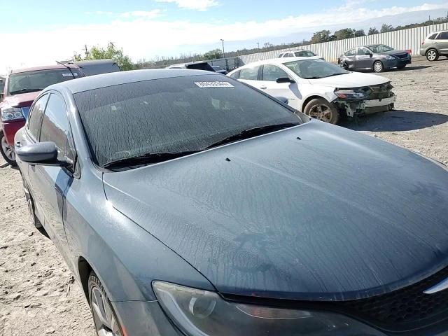 2015 Chrysler 200 - Image 10