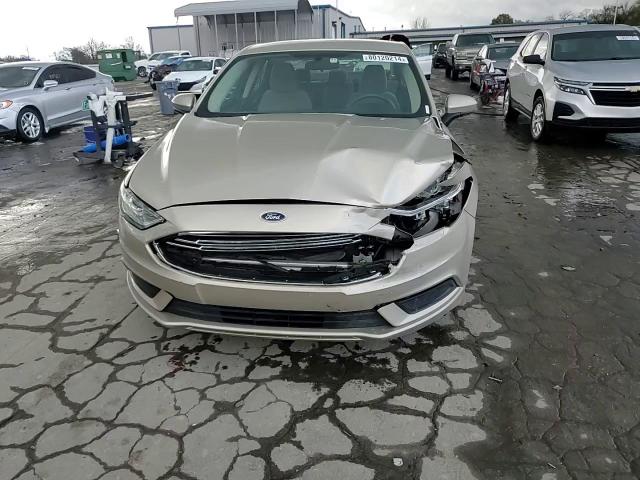 2018 Ford Fusion S VIN: 3FA6P0G74JR221309 Lot: 80120214