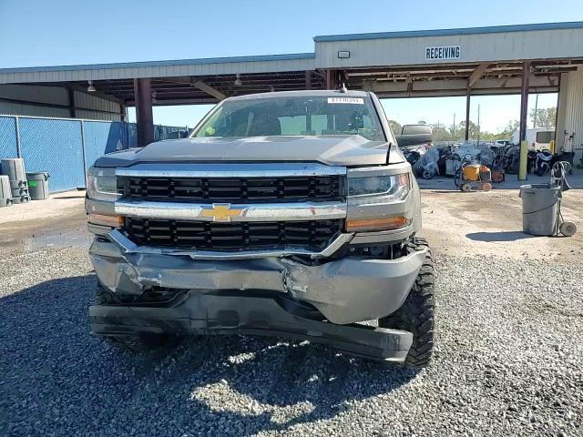 2017 Chevrolet Silverado - Image 13