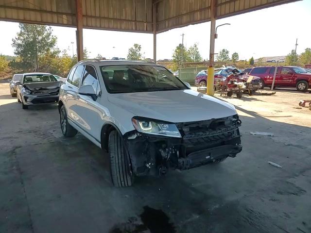 2016 Volkswagen Touareg Sport VIN: WVGEF9BP4GD003047 Lot: 80045134