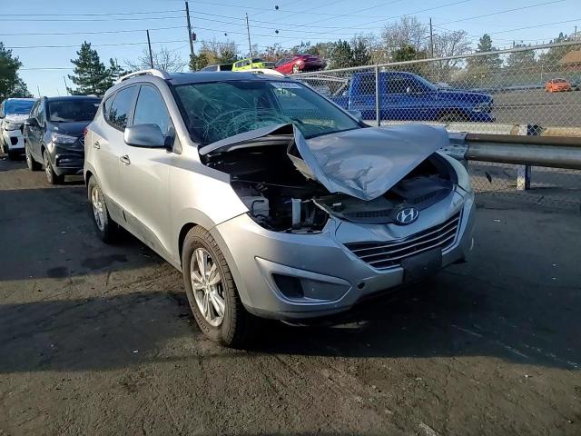 2011 Hyundai Tucson - Image 11