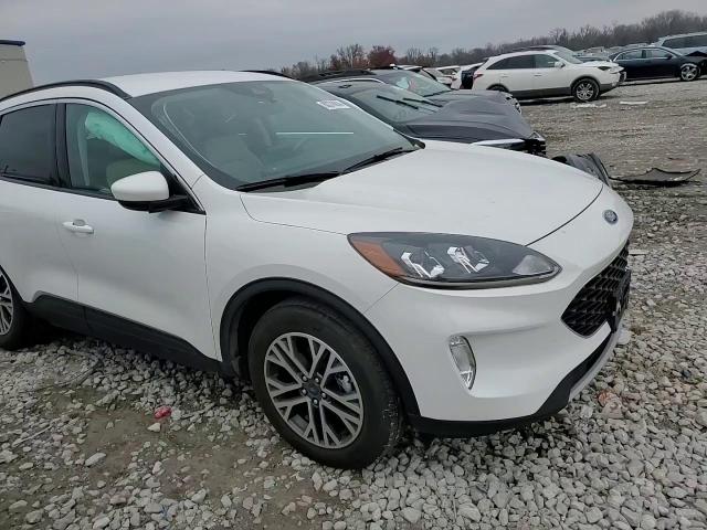 2020 Ford Escape - Image 10