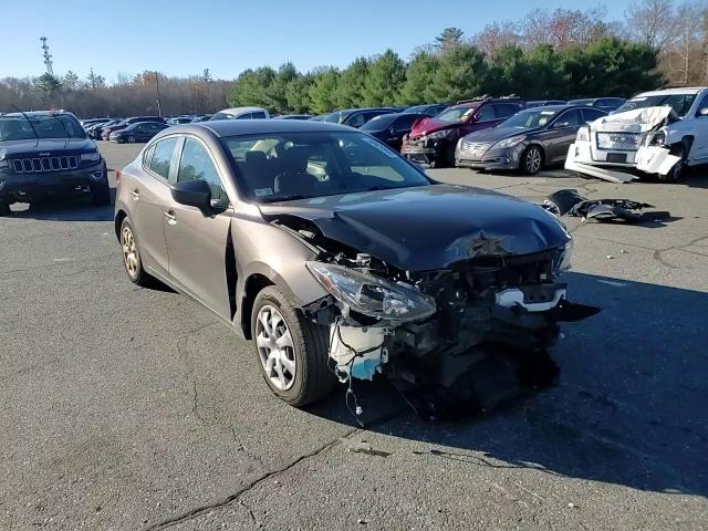 2016 Mazda 3 - Image 10