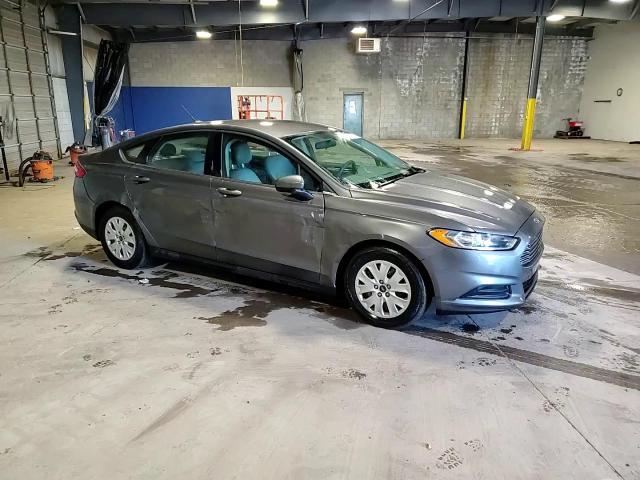 2014 Ford Fusion S VIN: 1FA6P0G77E5379832 Lot: 79206594