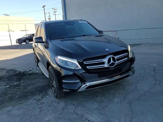 2017 Mercedes-Benz GLE - Image 12