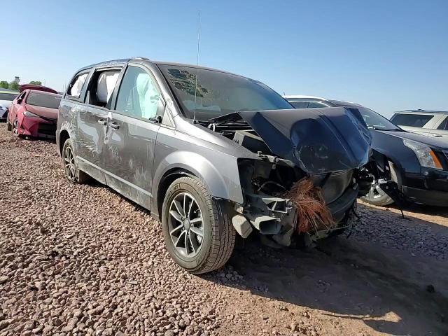 2019 Dodge Caravan - Image 12