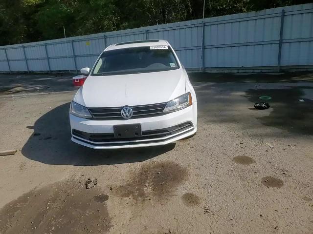 2017 Volkswagen Jetta - Image 11