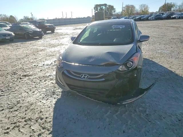 2014 Hyundai Elantra - Image 11