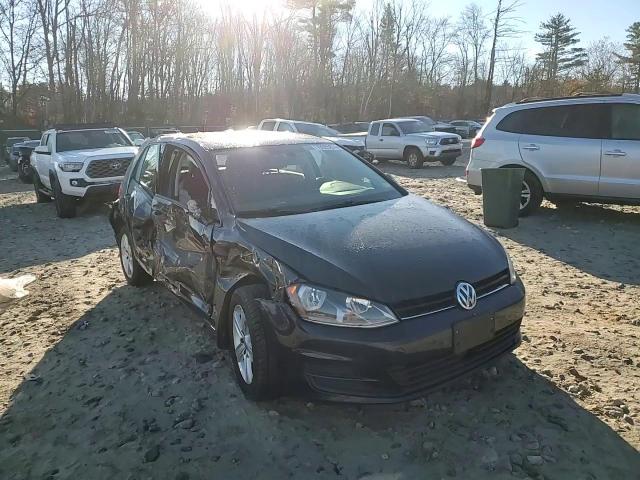 2017 Volkswagen Golf - Image 10