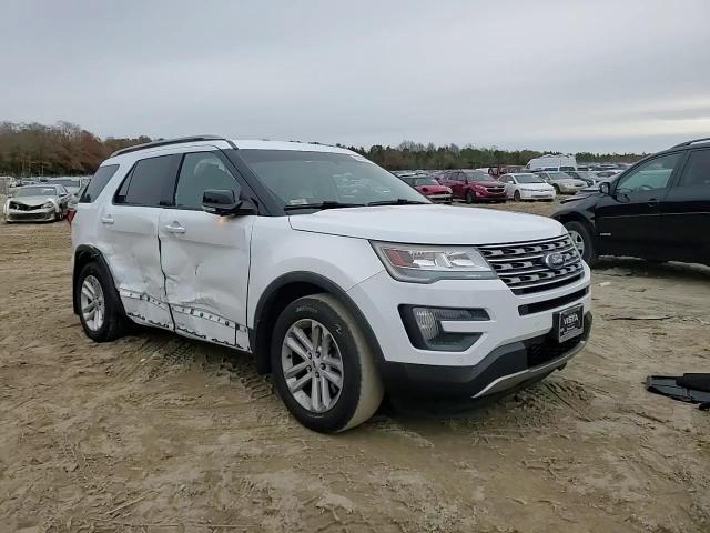 2016 Ford Explorer - Image 11