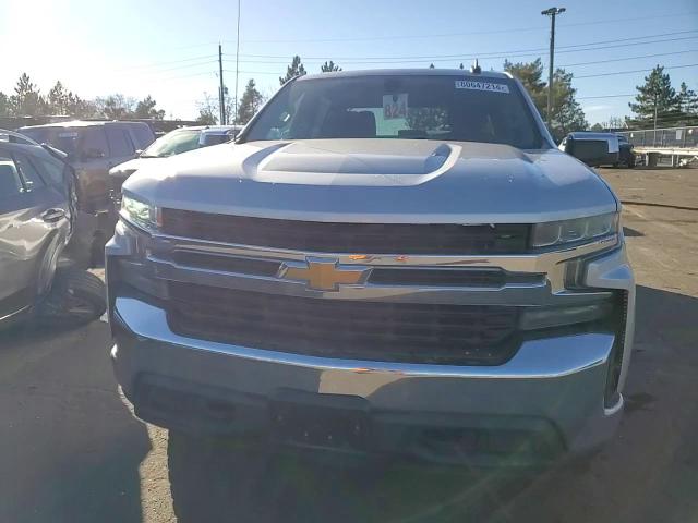 2019 Chevrolet Silverado - Image 11