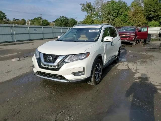 2018 Nissan Rogue - Image 12