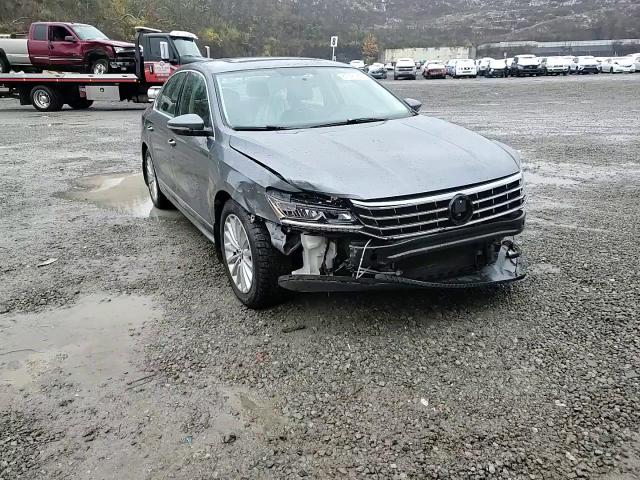 2017 Volkswagen Passat - Image 14