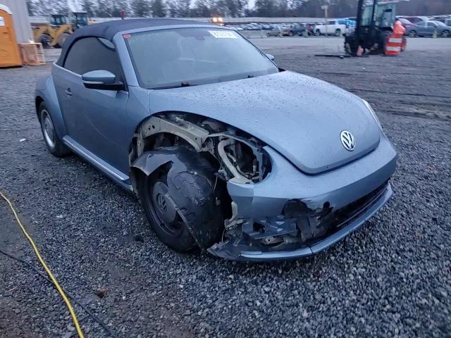 2016 Volkswagen Beetle - Image 10
