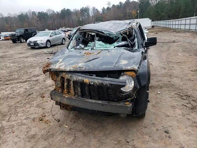 2017 Jeep Liberty (Patriot) - Image 11