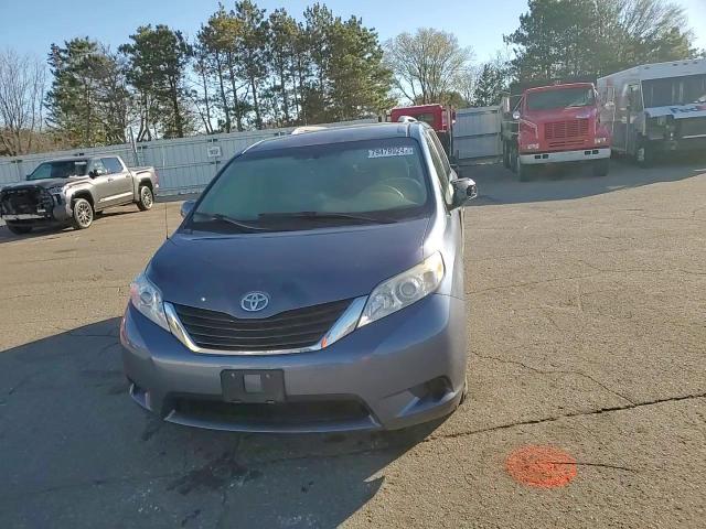 2014 Toyota Sienna Le VIN: 5TDKK3DC4ES447881 Lot: 79479924