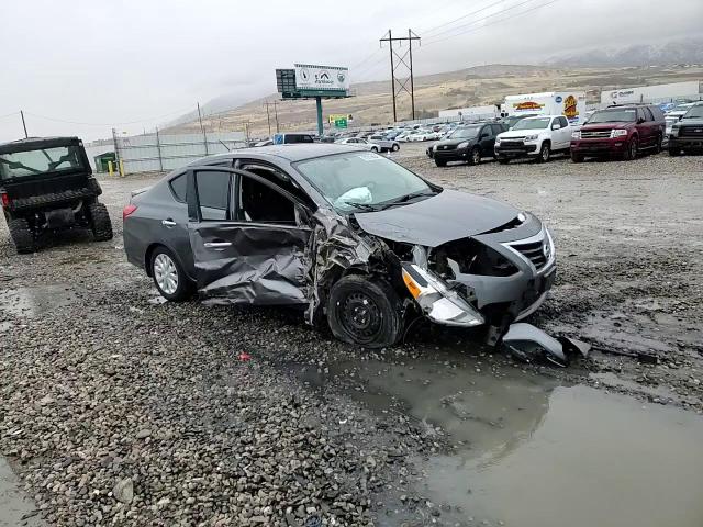 2019 Nissan Versa - Image 10
