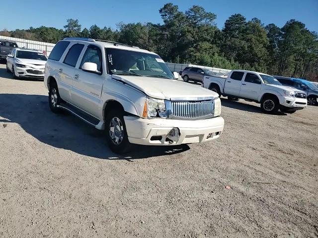 2004 Cadillac Escalade - Image 12