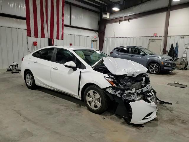2016 Chevrolet Cruze - Image 11