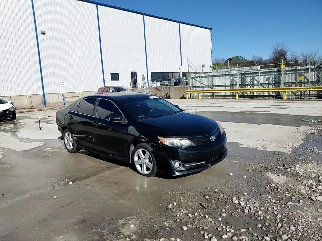 2013 Toyota Camry - Image 13