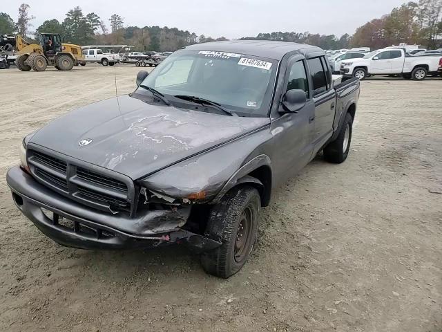 2004 Dodge Dakota - Image 11