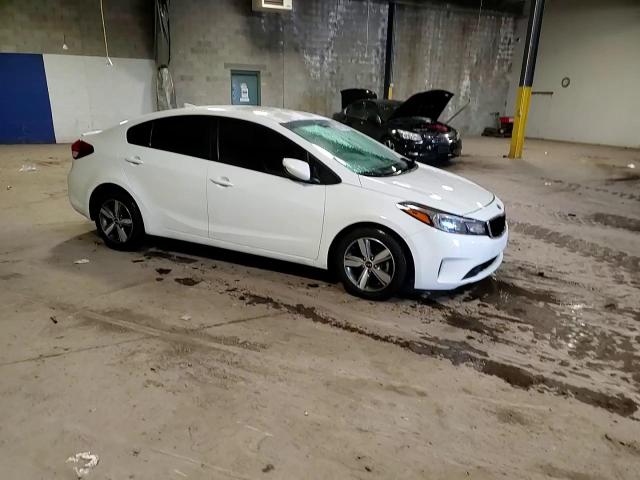 2018 Kia Forte - Image 13