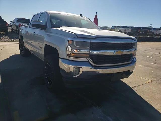 2016 Chevrolet Silverado - Image 10