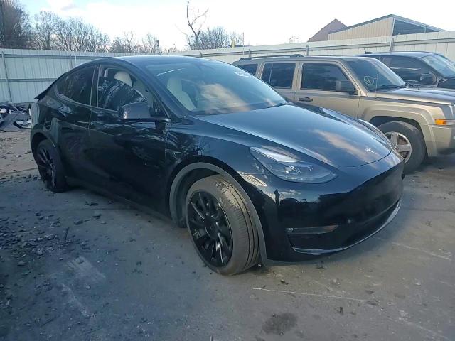 2023 Tesla Model Y VIN: 7SAYGDEE1PF850759 Lot: 80186984