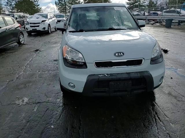 2010 Kia Soul + VIN: KNDJT2A27A7175152 Lot: 82905804