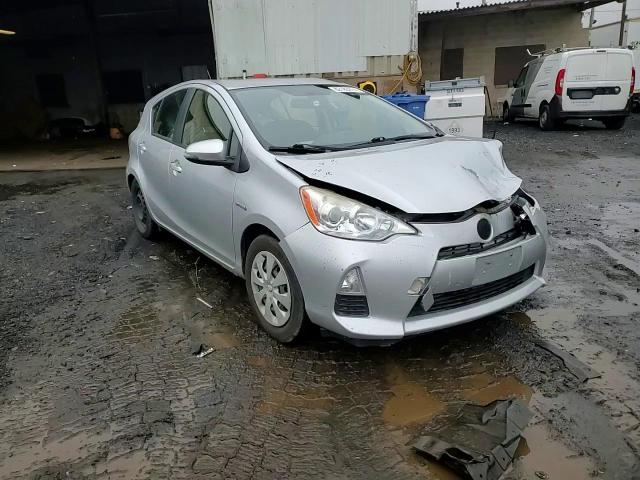 2012 Toyota Prius - Image 14