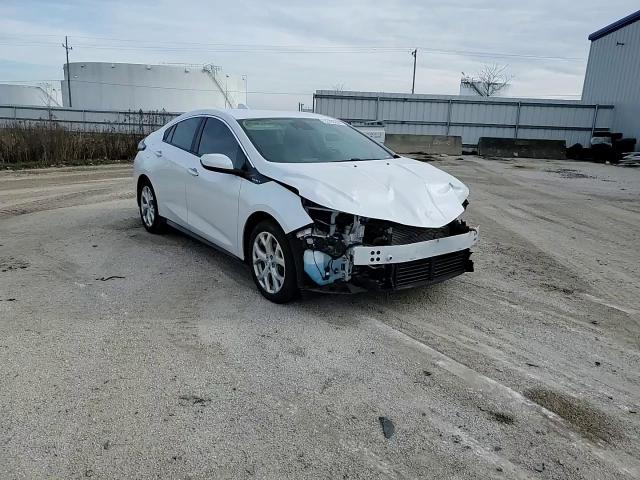 2017 Chevrolet Volt - Image 11