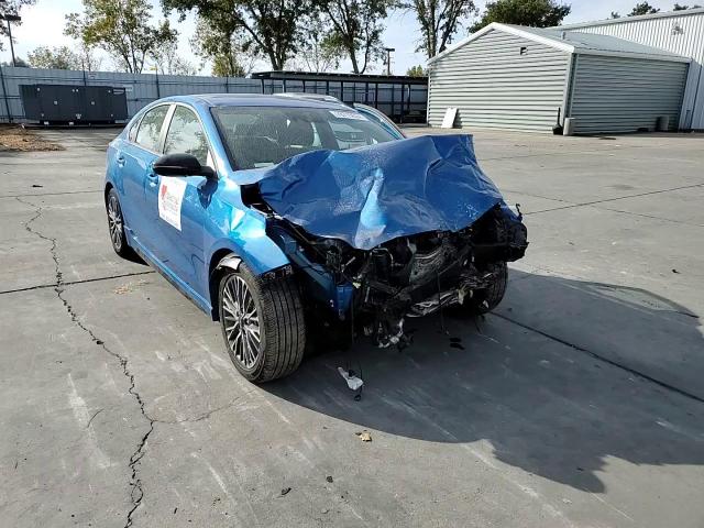 2024 Kia Forte - Image 10