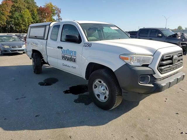 2018 Toyota Tacoma - Image 10