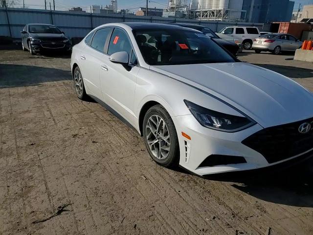 2020 Hyundai Sonata - Image 11