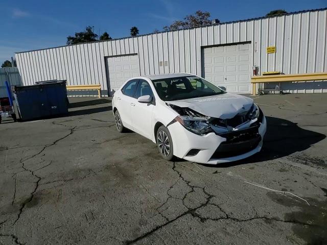 2015 Toyota Corolla L VIN: 5YFBURHE5FP303291 Lot: 80170334