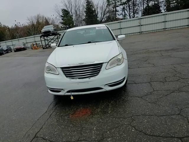 2013 Chrysler 200 Lx VIN: 1C3CCBAB5DN641836 Lot: 79021124