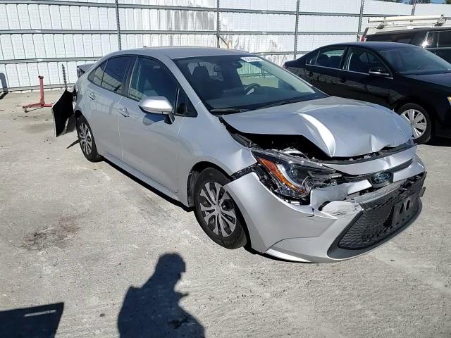 2022 Toyota Corolla Le VIN: JTDEAMDE2NJ040338 Lot: 82245844