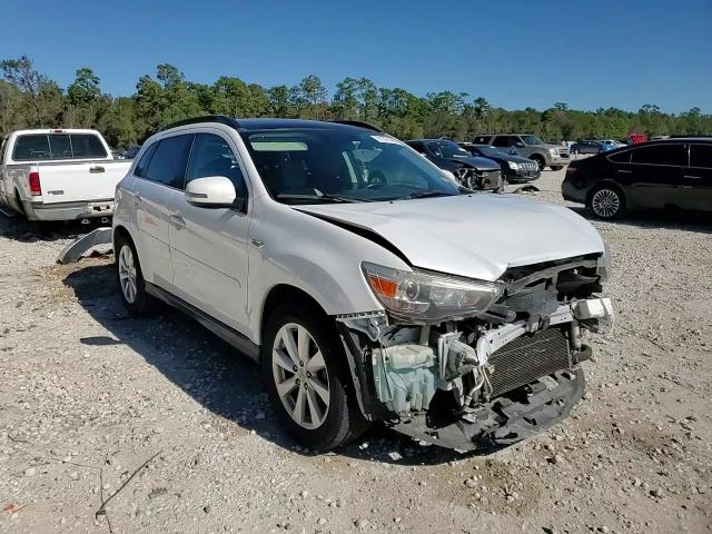 2015 Mitsubishi Outlander - Image 15