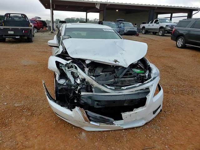 2013 Nissan Altima - Image 11