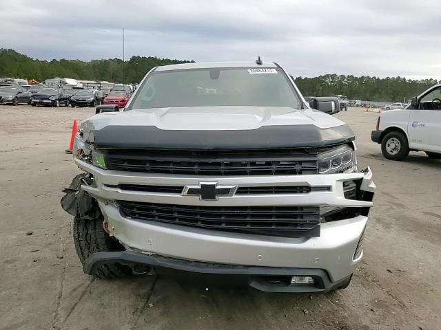 2022 Chevrolet Silverado - Image 11
