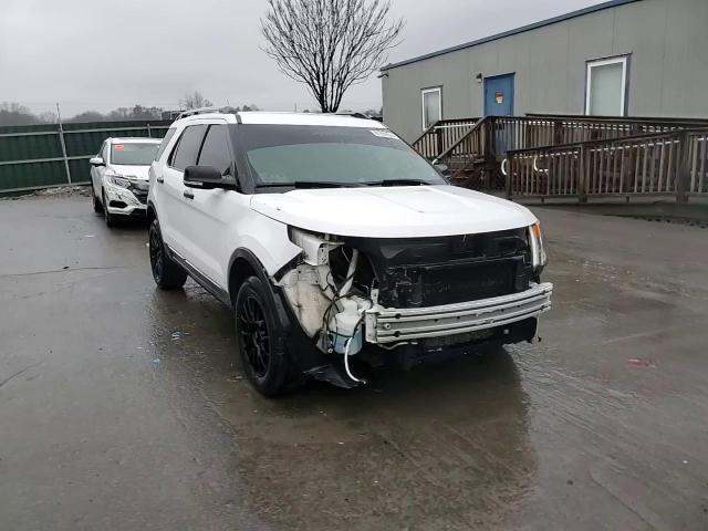 2014 Ford Explorer - Image 12