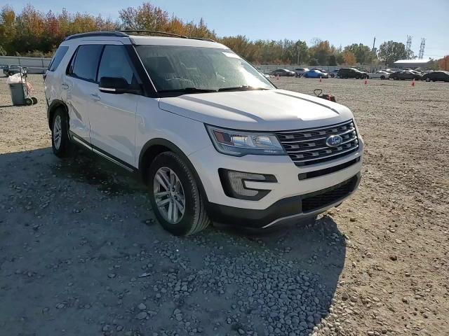 2016 Ford Explorer - Image 12