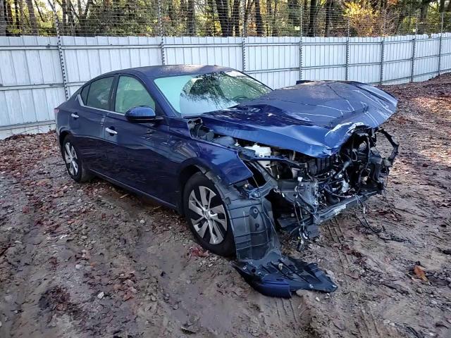 2019 Nissan Altima - Image 11