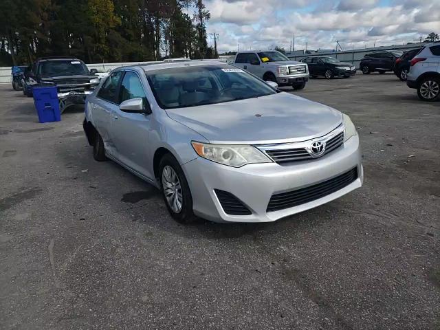 2014 Toyota Camry - Image 11
