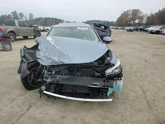 2017 Infiniti Q50 - Image 10